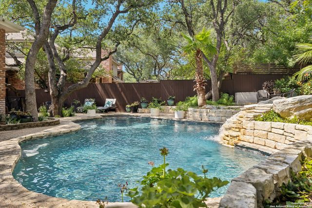 10 Inwood Manor, San Antonio, TX 78248