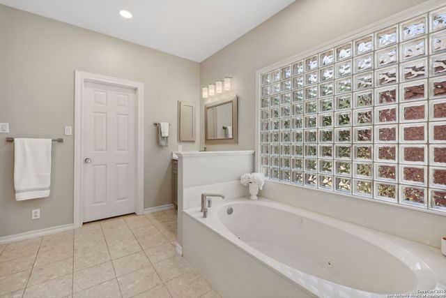 10 Inwood Manor, San Antonio, TX 78248
