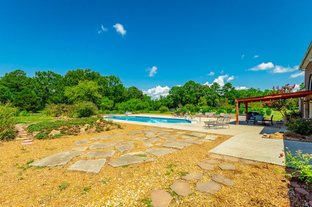 575 W Nickajack Road, Ringgold, GA 30736