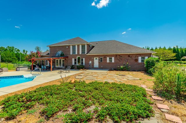 575 W Nickajack Road, Ringgold, GA 30736