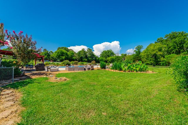 575 W Nickajack Road, Ringgold, GA 30736