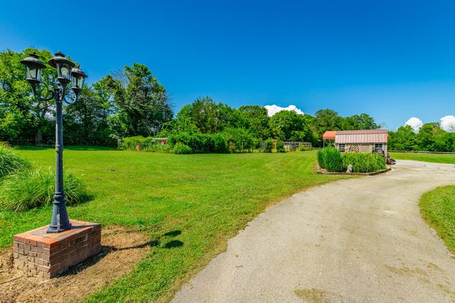 575 W Nickajack Road, Ringgold, GA 30736