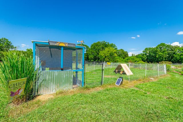 575 W Nickajack Road, Ringgold, GA 30736