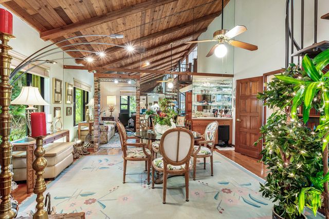 9 Alnwick Road, Palm Beach Gardens, FL 33418