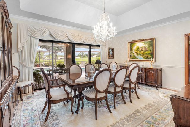 9 Alnwick Road, Palm Beach Gardens, FL 33418