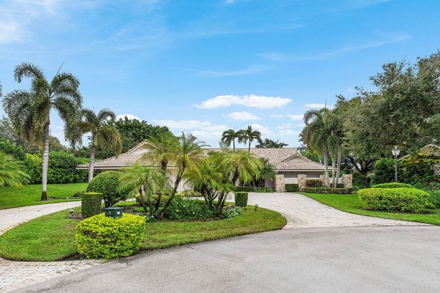 9 Alnwick Road, Palm Beach Gardens, FL 33418