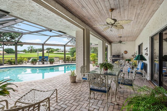 9 Alnwick Road, Palm Beach Gardens, FL 33418