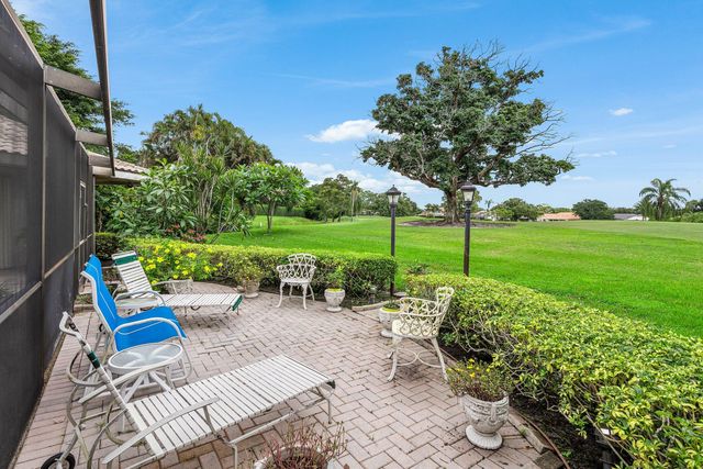 9 Alnwick Road, Palm Beach Gardens, FL 33418