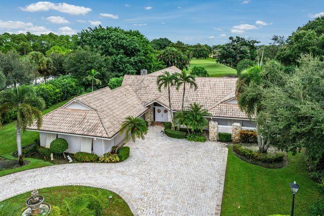 9 Alnwick Road, Palm Beach Gardens, FL 33418