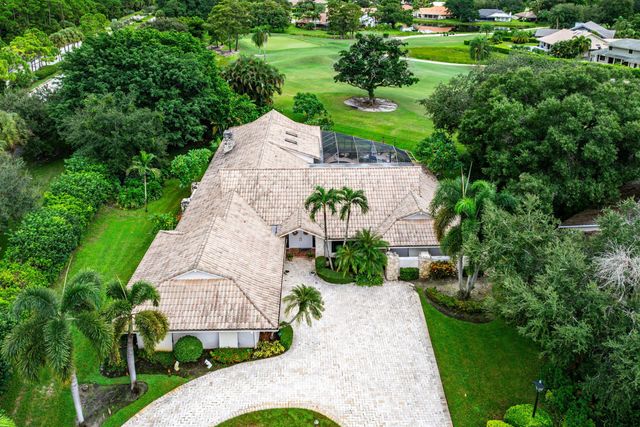 9 Alnwick Road, Palm Beach Gardens, FL 33418