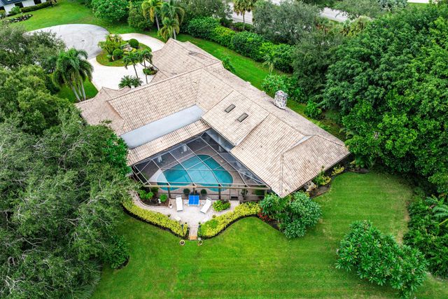 9 Alnwick Road, Palm Beach Gardens, FL 33418
