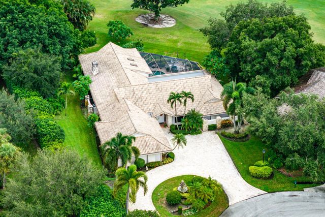 9 Alnwick Road, Palm Beach Gardens, FL 33418