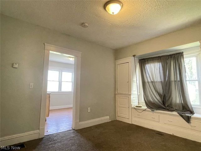 10301 Dickens Avenue, Cleveland, OH 44104