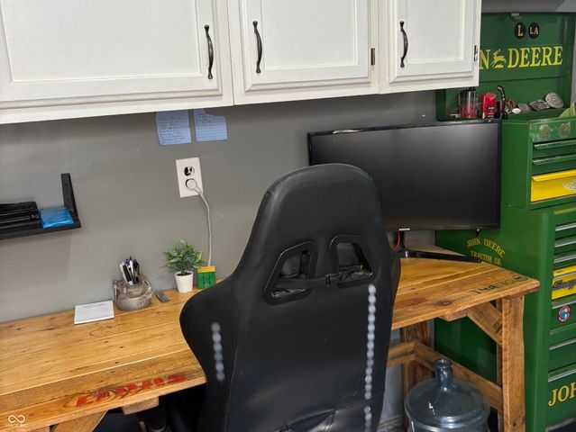 453 Michigan Street, Clayton, IN 46118