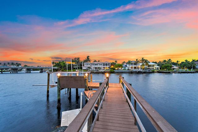 18610 SE Saint Augustine Way, Tequesta, FL 33469