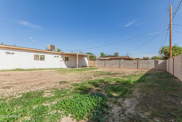 7533 W SHEILA Lane, Phoenix, AZ 85033