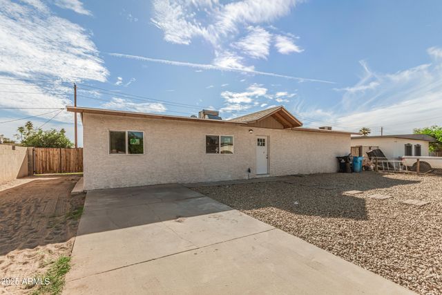 7533 W SHEILA Lane, Phoenix, AZ 85033