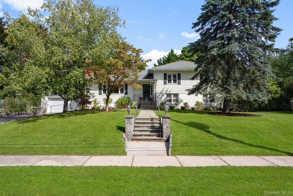 30 Antler Place, New Rochelle, NY 10804 — photo 2