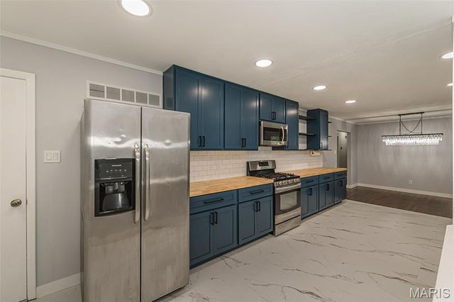 3025 Imperial Drive, St Peters, MO 63303