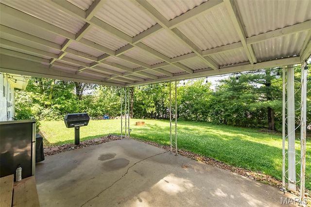 3025 Imperial Drive, St Peters, MO 63303