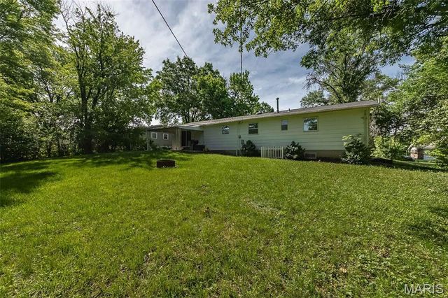 3025 Imperial Drive, St Peters, MO 63303