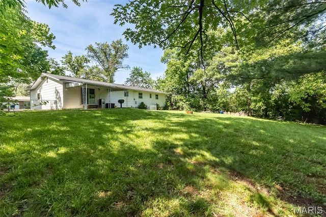 3025 Imperial Drive, St Peters, MO 63303