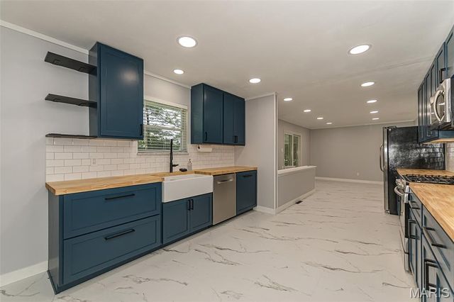 3025 Imperial Drive, St Peters, MO 63303