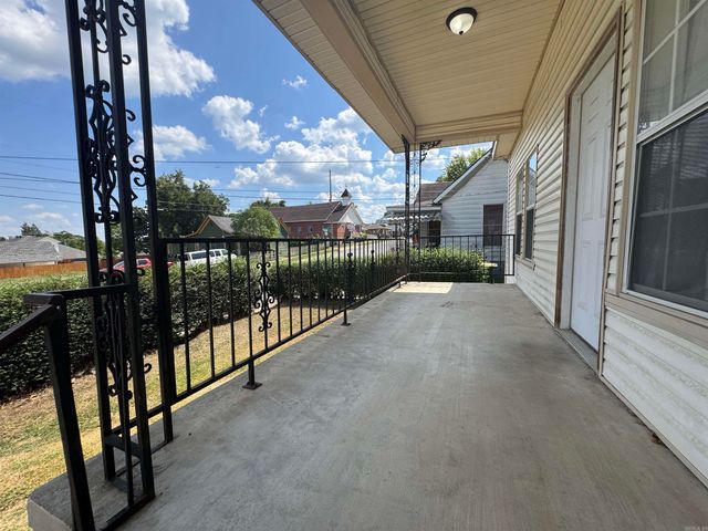 2714 S Spring Street, Little Rock, AR 72206