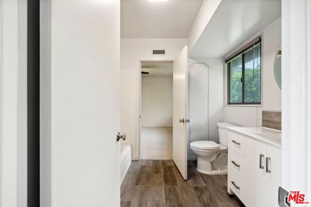 15901 High Knoll Road, Encino, CA 91436