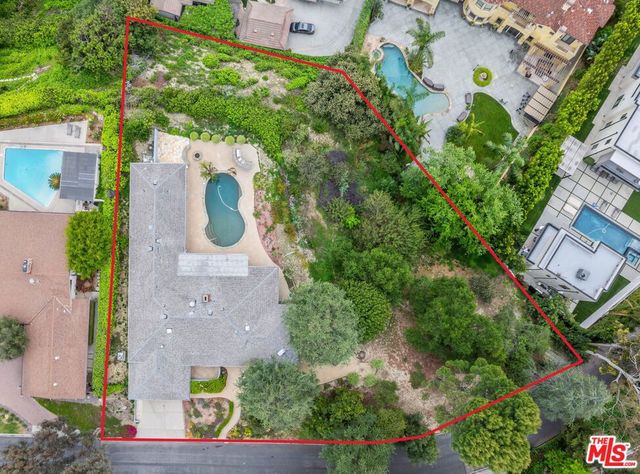 15901 High Knoll Road, Encino, CA 91436