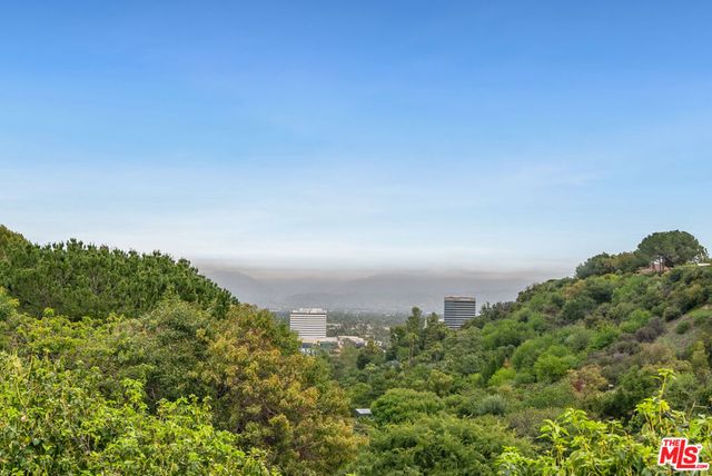 15901 High Knoll Road, Encino, CA 91436