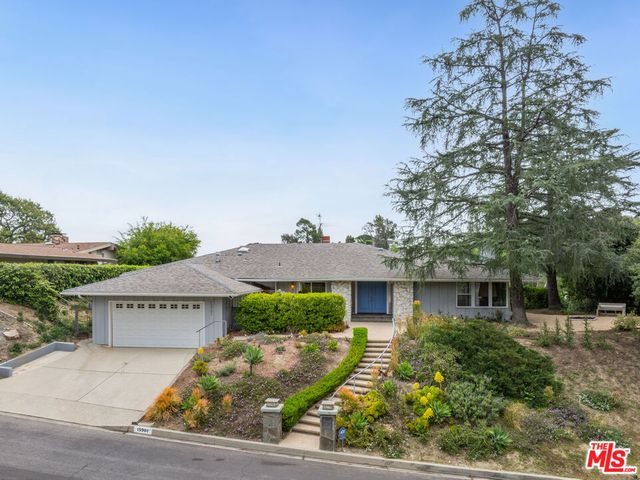 15901 High Knoll Road, Encino, CA 91436