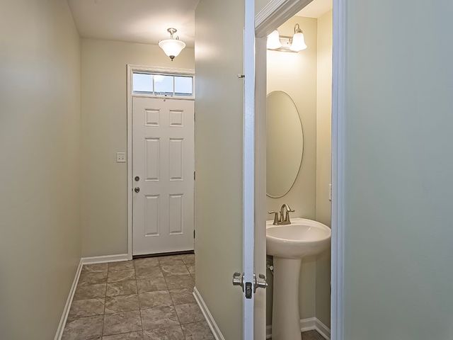 304 Maple Ridge, Cecil, PA 15317