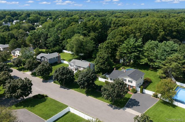 3 Humming Lane, Coram, NY 11727