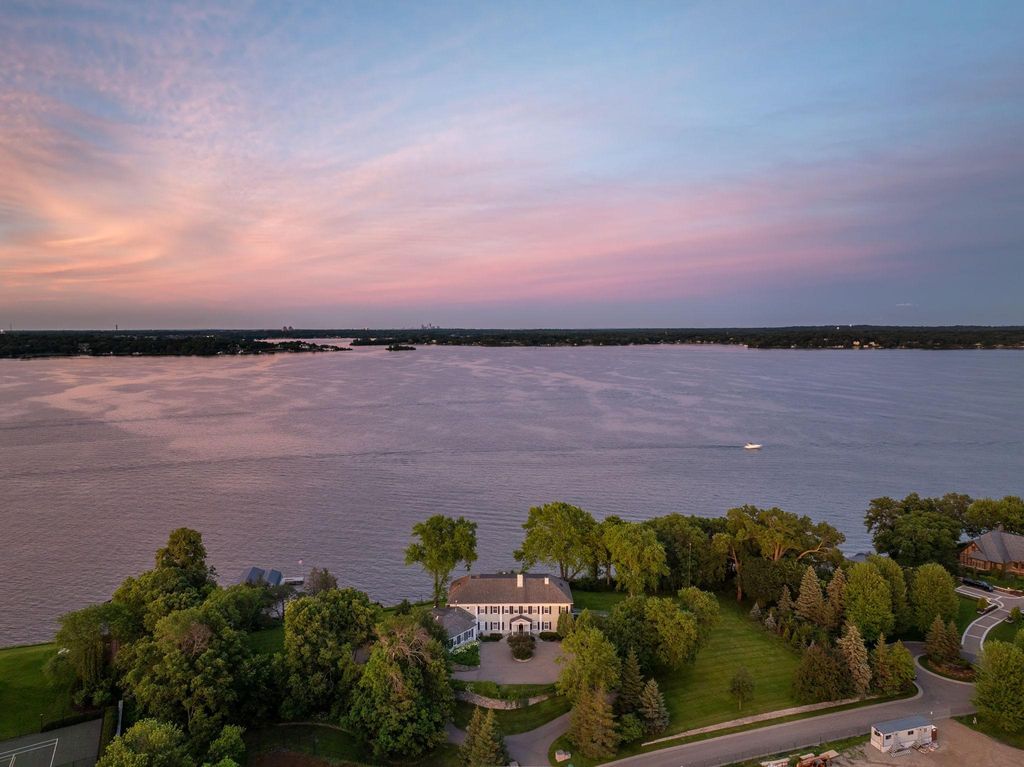 1480 Bracketts Point Road, Wayzata, MN 55391 — photo 4