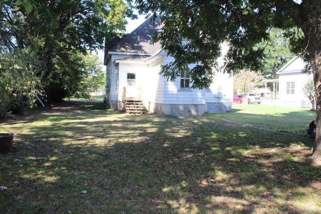 211 S Ansley Street, Nashville, AR 71852