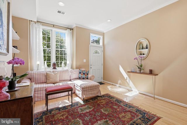 1227 1ST ST NW, Washington, DC 20001