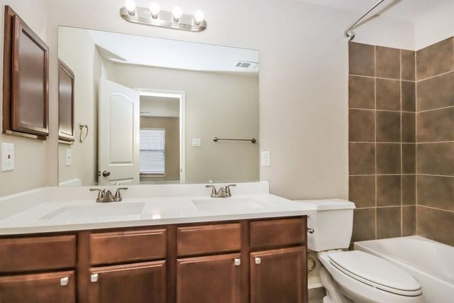 18554 Sunrise Pines Drive, Montgomery, TX 77316