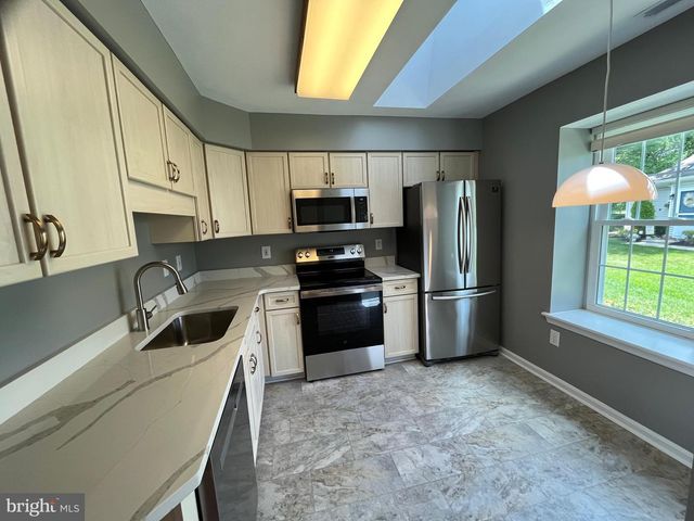 801 GINGER CT, Mount Laurel, NJ 08054