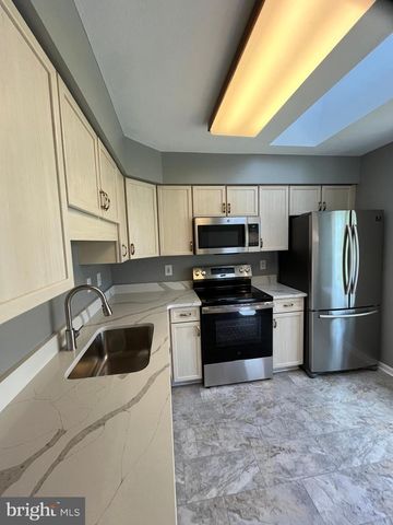 801 GINGER CT, Mount Laurel, NJ 08054