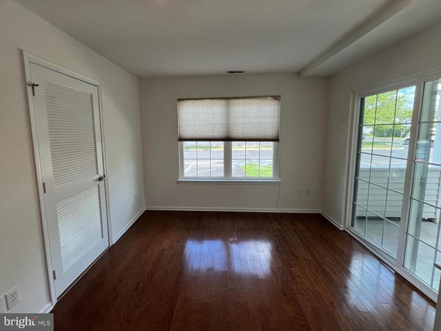 801 GINGER CT, Mount Laurel, NJ 08054