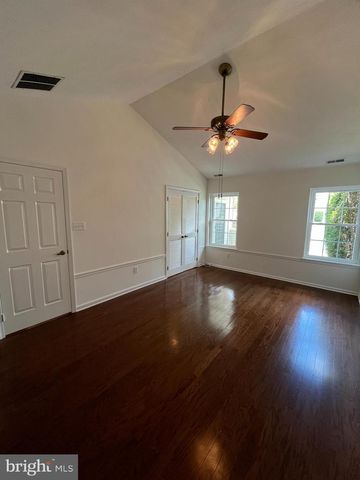 801 GINGER CT, Mount Laurel, NJ 08054
