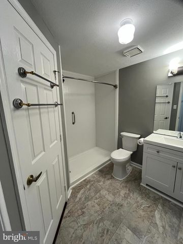 801 GINGER CT, Mount Laurel, NJ 08054