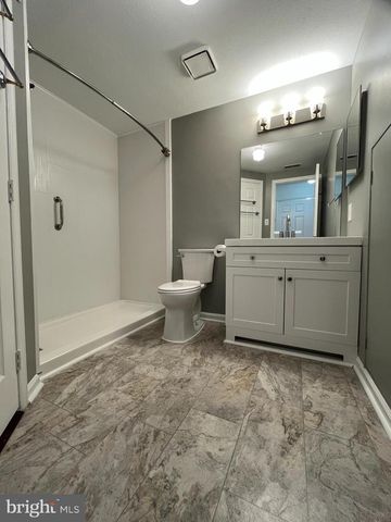 801 GINGER CT, Mount Laurel, NJ 08054