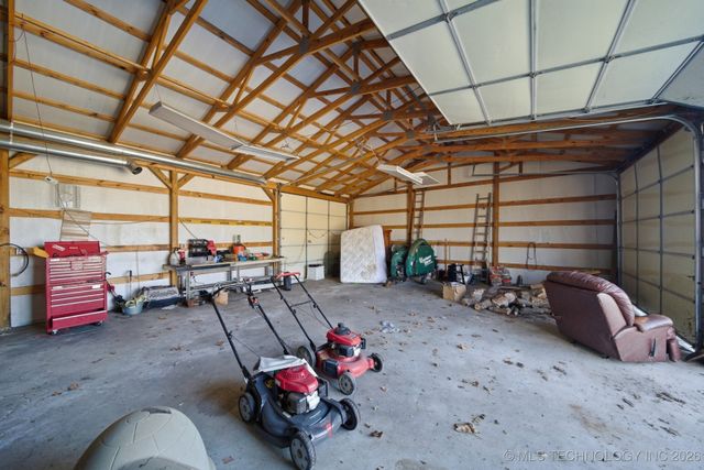 15876 E Pony Lake Drive, Claremore, OK 74019