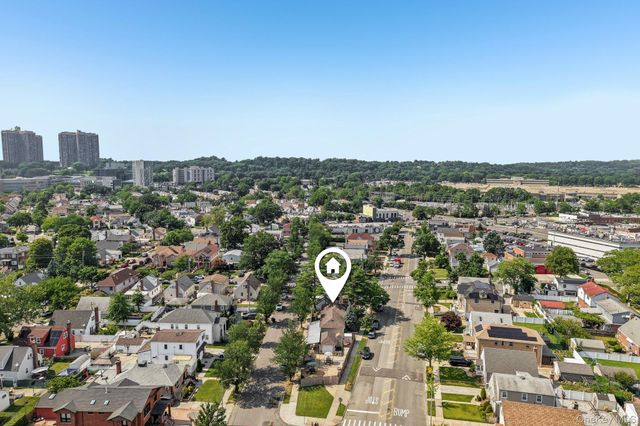 7814 Langdale Street, New Hyde Park, NY 11040