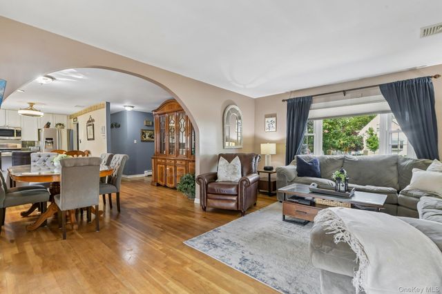 7814 Langdale Street, New Hyde Park, NY 11040