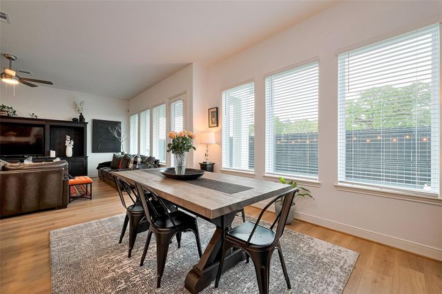 1615 Regents Gate Road, Houston, TX 77055