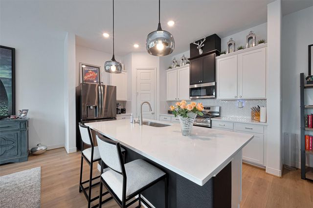 1615 Regents Gate Road, Houston, TX 77055