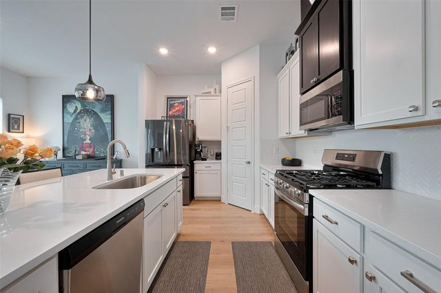 1615 Regents Gate Road, Houston, TX 77055